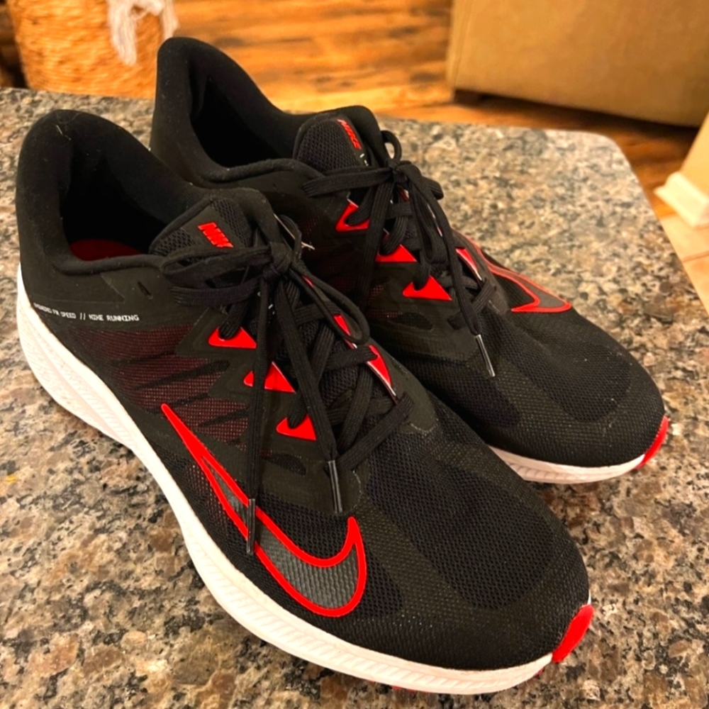 Nike Quest 3 Running Shoes University Red Black White CD0230 004 - sz 12